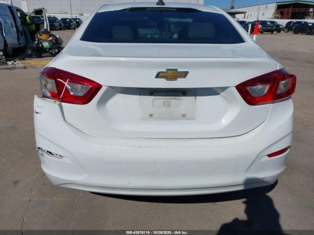 Chevrolet Cruze Ls Auto Image 3