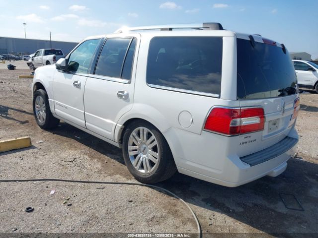 Lincoln Navigator Image 6