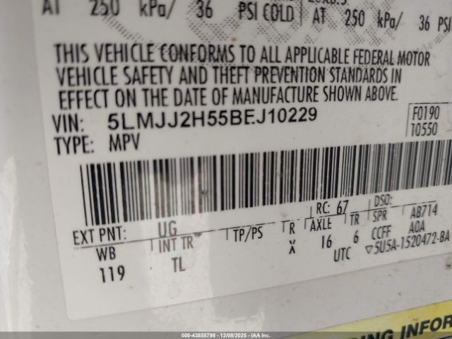 Lincoln Navigator Image 9