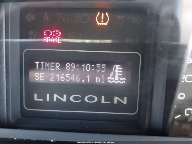 Lincoln Navigator Image 18