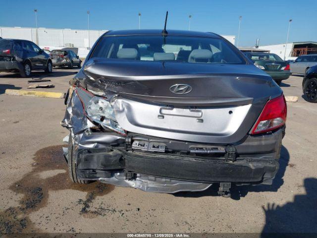 Hyundai ACCENT Gls Image 9