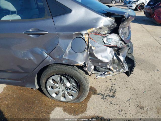 Hyundai ACCENT Gls Image 13