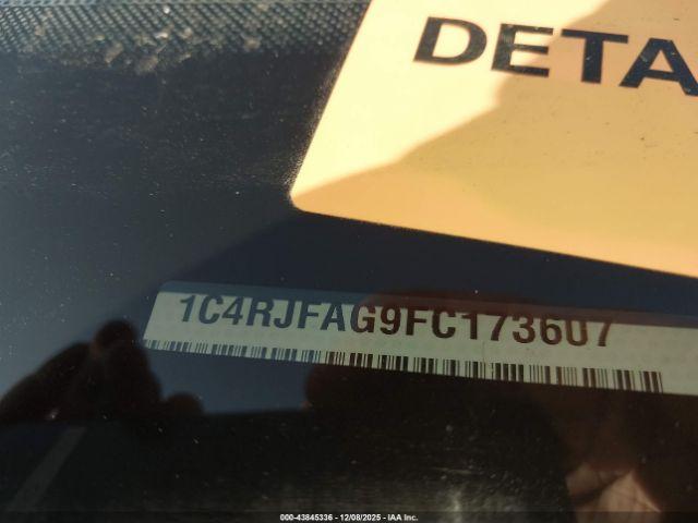 Jeep Grand Cherokee Laredo Image 14