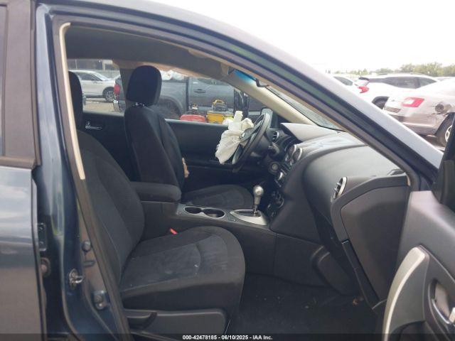 Nissan Rogue S Image 3