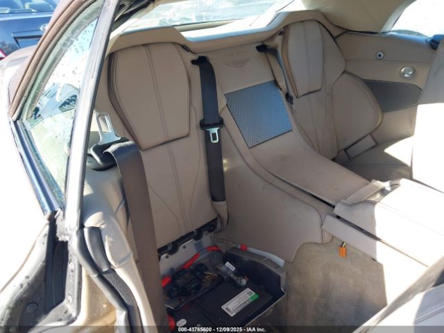 Aston Martin DB9 Volante Image 7