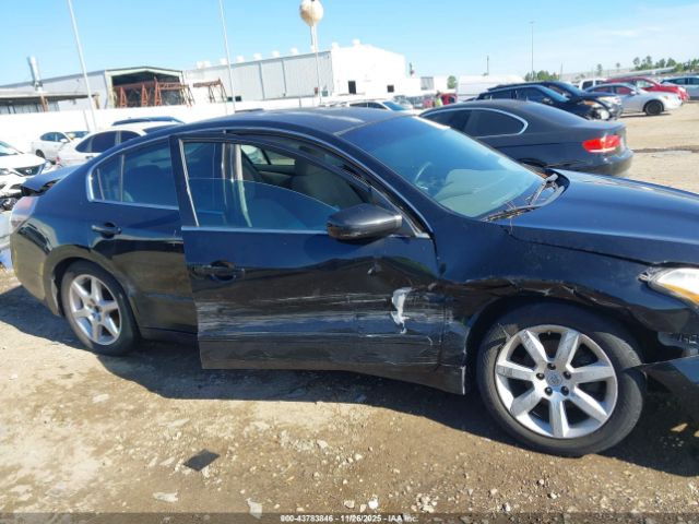 Nissan Altima 2.5 Image 9