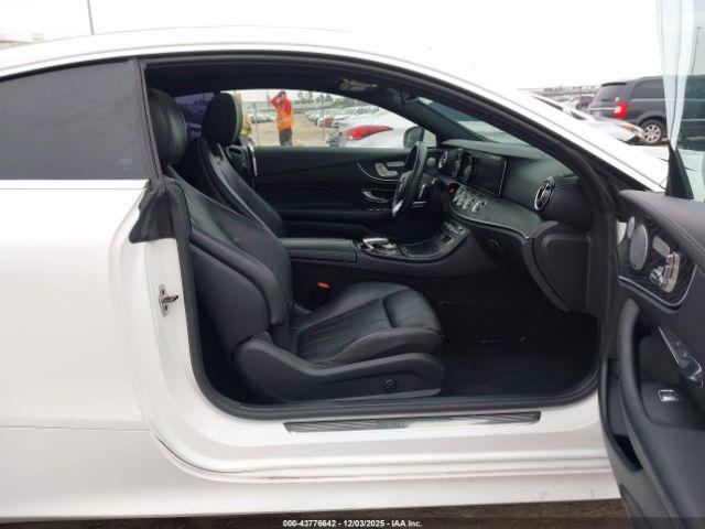 Mercedes-Benz E-Class Image 3