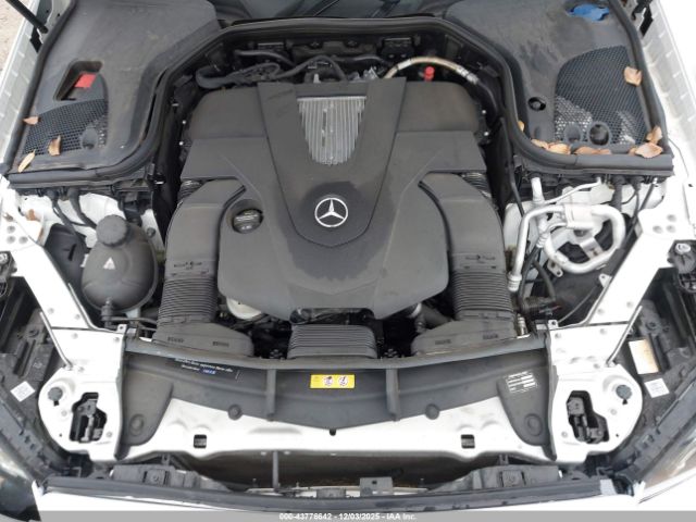Mercedes-Benz E-Class Image 11