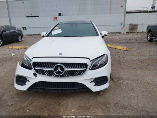 Mercedes-Benz E-Class Image 12