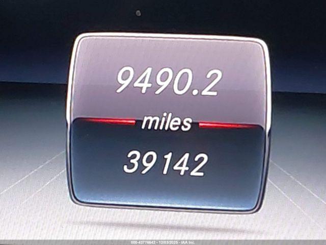 Mercedes-Benz E-Class Image 15