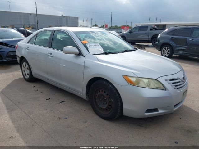 Toyota Camry Le Image 1