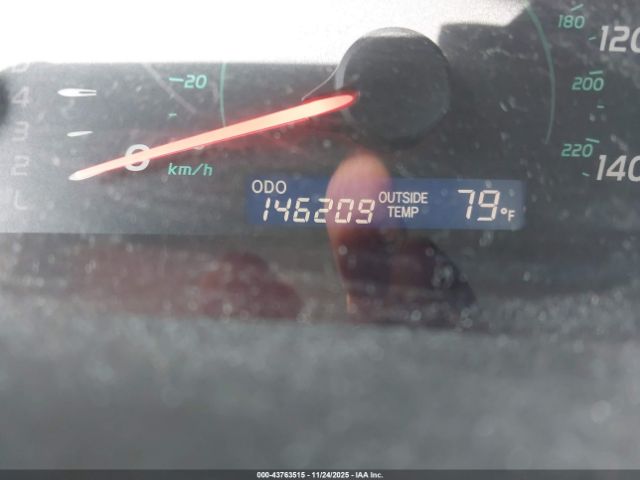 Toyota Camry Le Image 17