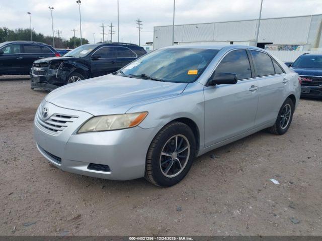 Toyota Camry Xle Image 11