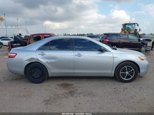 Toyota Camry Xle Image 2