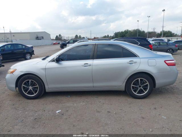 Toyota Camry Xle Image 6