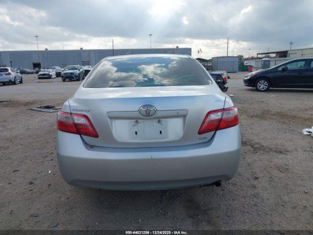 Toyota Camry Xle Image 4