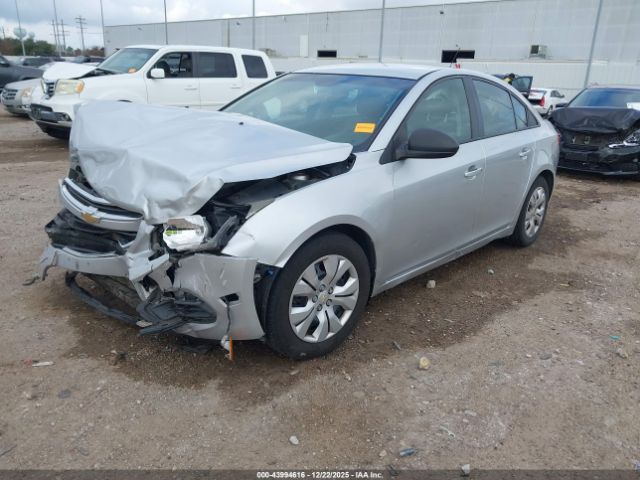 Chevrolet Cruze Ls Auto Image 3