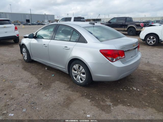 Chevrolet Cruze Ls Auto Image 13