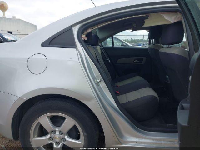 Chevrolet Cruze Ls Auto Image 6