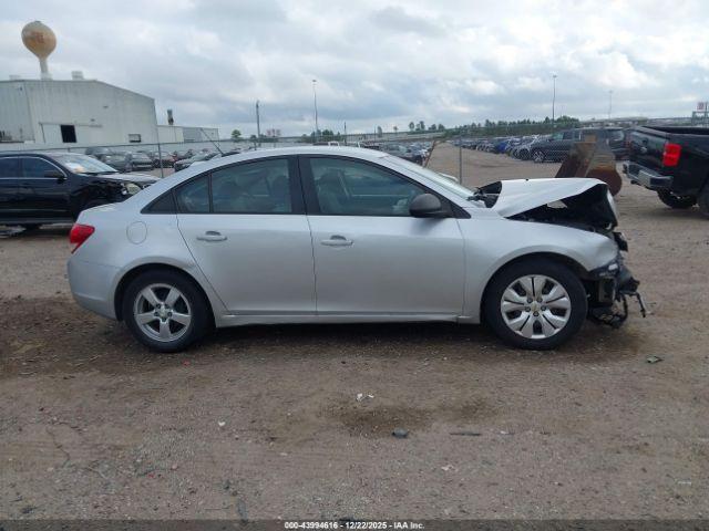 Chevrolet Cruze Ls Auto Image 16