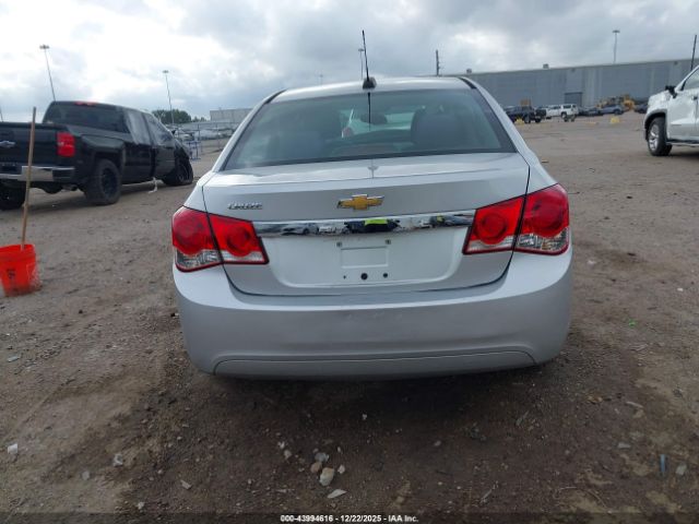 Chevrolet Cruze Ls Auto Image 15