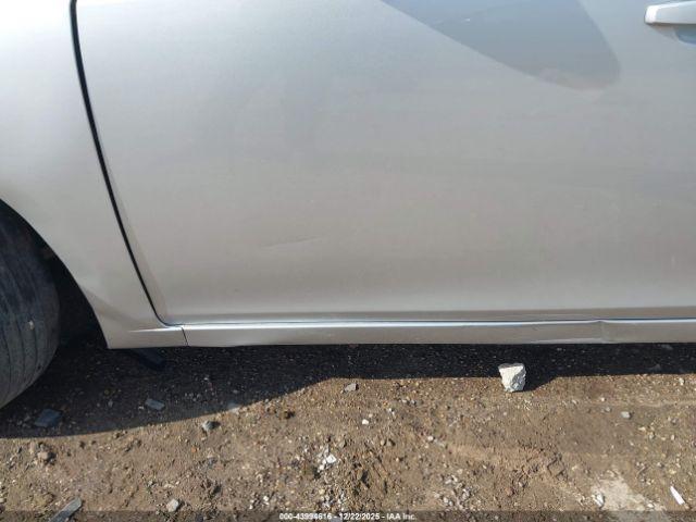 Chevrolet Cruze Ls Auto Image 20