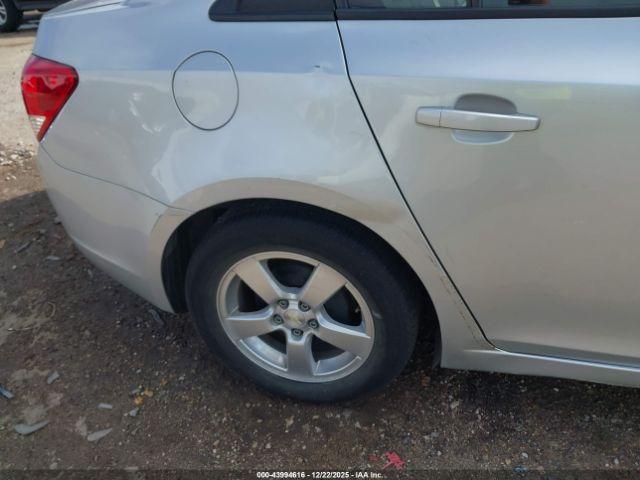 Chevrolet Cruze Ls Auto Image 17