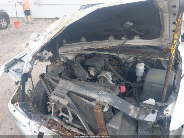 Chevrolet Silverado 1500 Ls Image 4