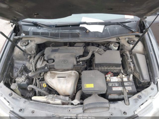 Toyota Camry Se Image 12