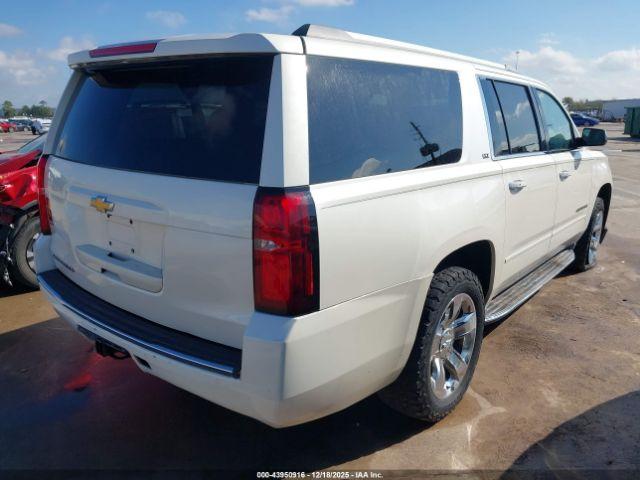 Chevrolet Suburban 1500 Ltz Image 5