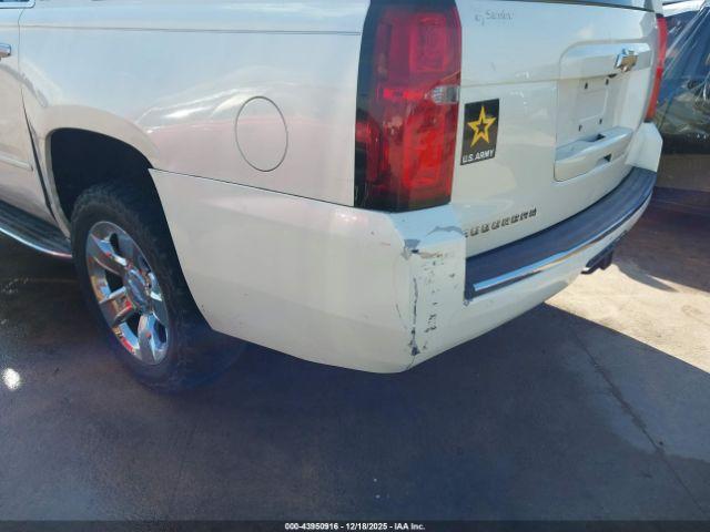 Chevrolet Suburban 1500 Ltz Image 4