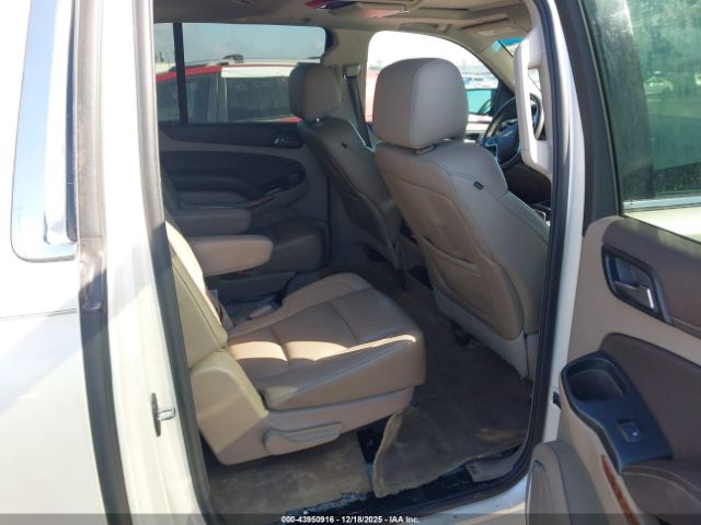 Chevrolet Suburban 1500 Ltz Image 9