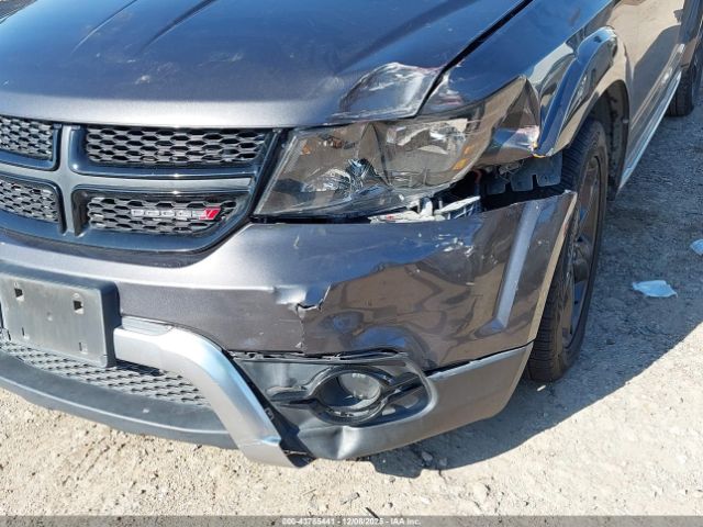 Dodge Journey Crossroad Image 9