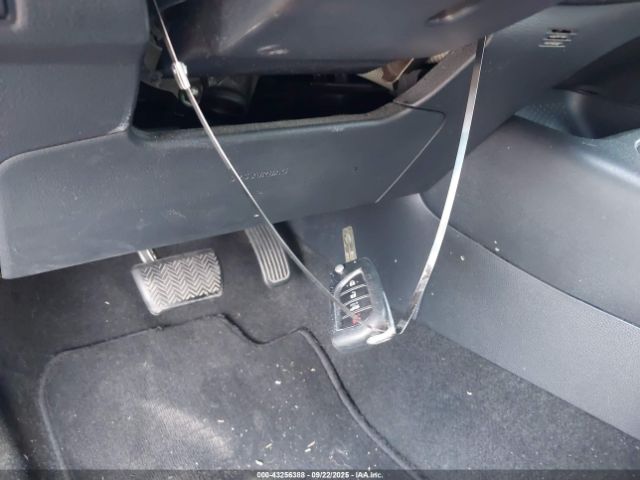 Toyota Corolla Le Image 9