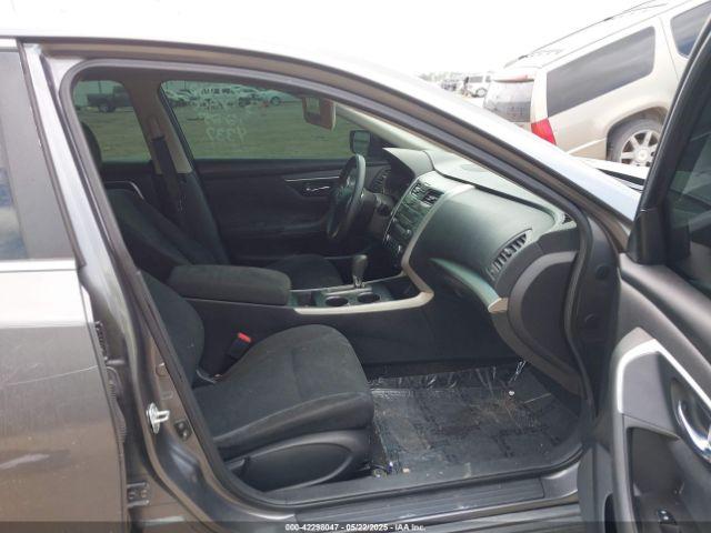 Nissan Altima 2.5 S Image 5