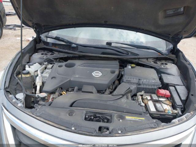 Nissan Altima 2.5 S Image 7