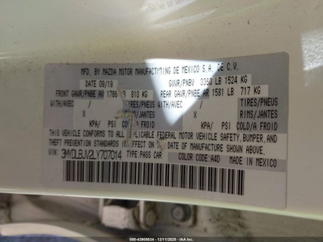 Toyota Yaris Le Image 9