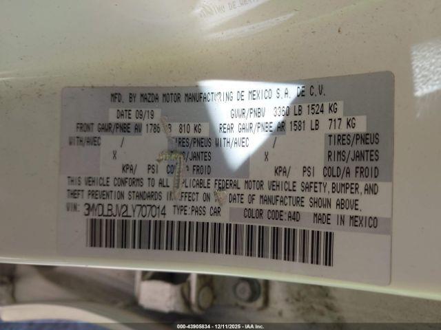 Toyota Yaris Le Image 9