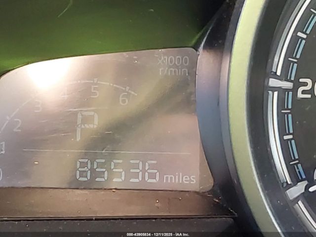 Toyota Yaris Le Image 13