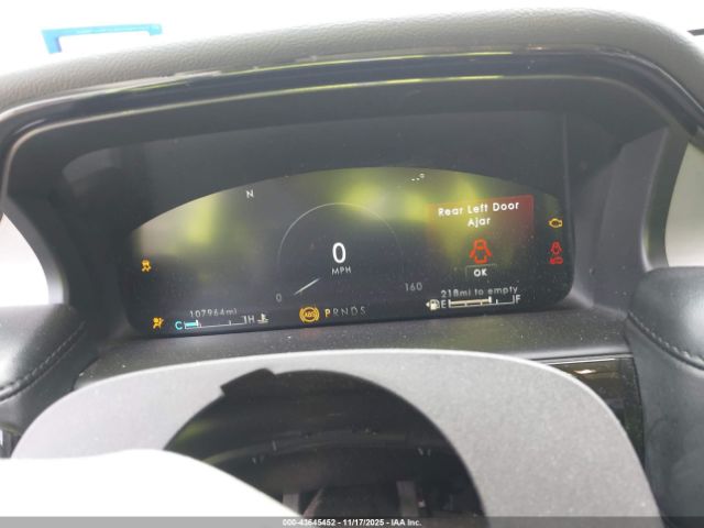 Lincoln Nautilus Standard Image 13