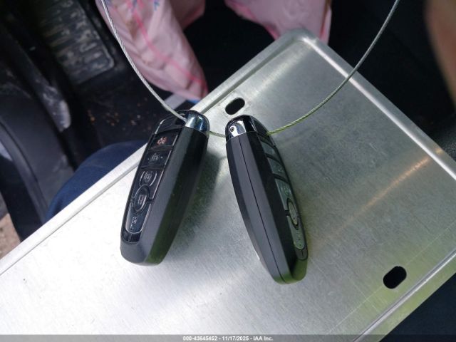 Lincoln Nautilus Standard Image 2