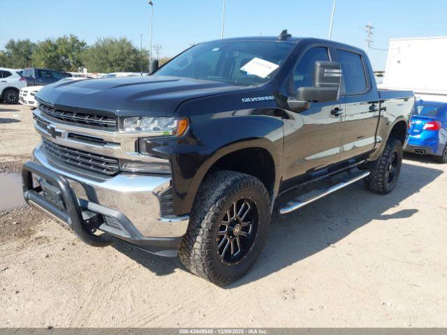 Chevrolet Silverado 1500 Lt Image 2