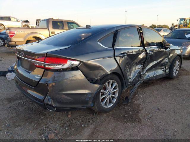 Ford Fusion Se Image 4