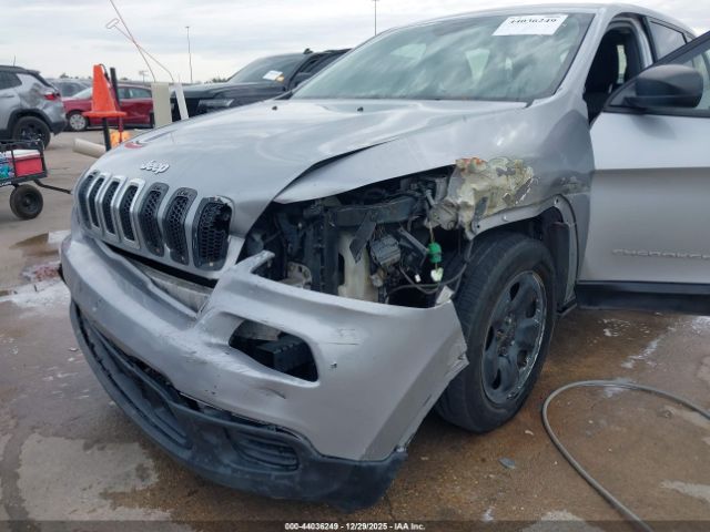 Jeep Cherokee Sport Image 4