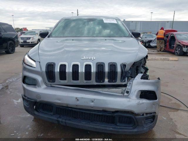 Jeep Cherokee Sport Image 9
