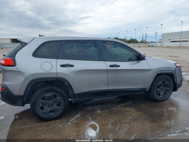 Jeep Cherokee Sport Image 15