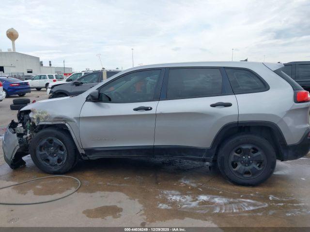 Jeep Cherokee Sport Image 12