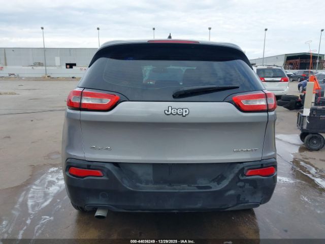 Jeep Cherokee Sport Image 16