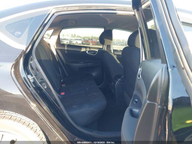 Nissan Sentra S Image 7