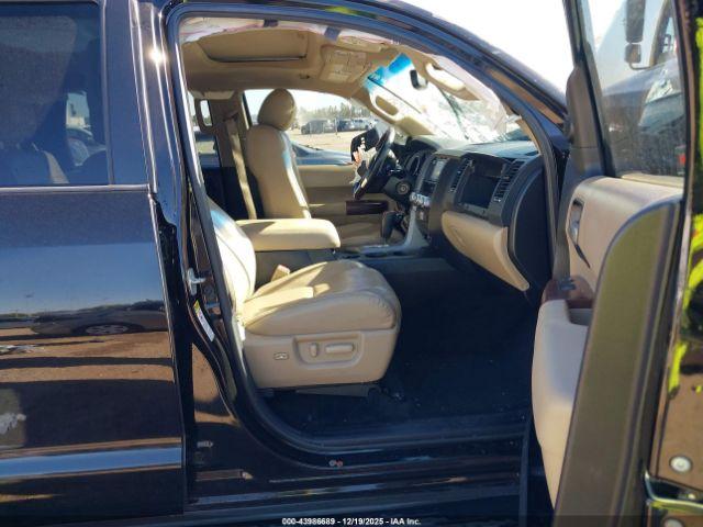 Toyota Sequoia Platinum 5.7l V8 Image 15